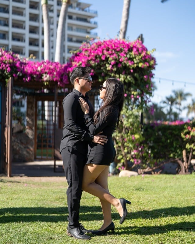 Pareja en el jardín